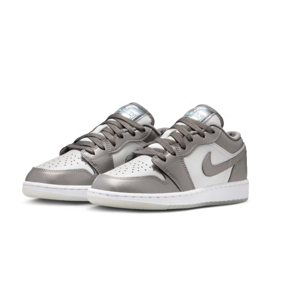 Nike's New Air Jordan 1 Low Se - Women'S Shoes Nike Jordan ulasan dan harga